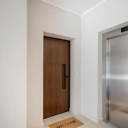 Borgo Felice 5 - Modern With Balcony + Free Parking