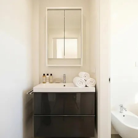 Апартаменты Borgo Felice 5 - Modern With Balcony + Free Parking *