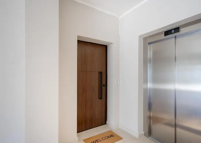 Borgo Felice 5 - Modern With Balcony + Free Parking